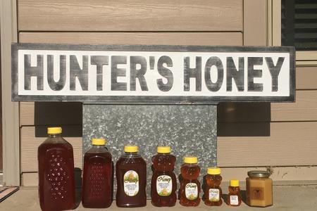 Hunter's Honey Logo